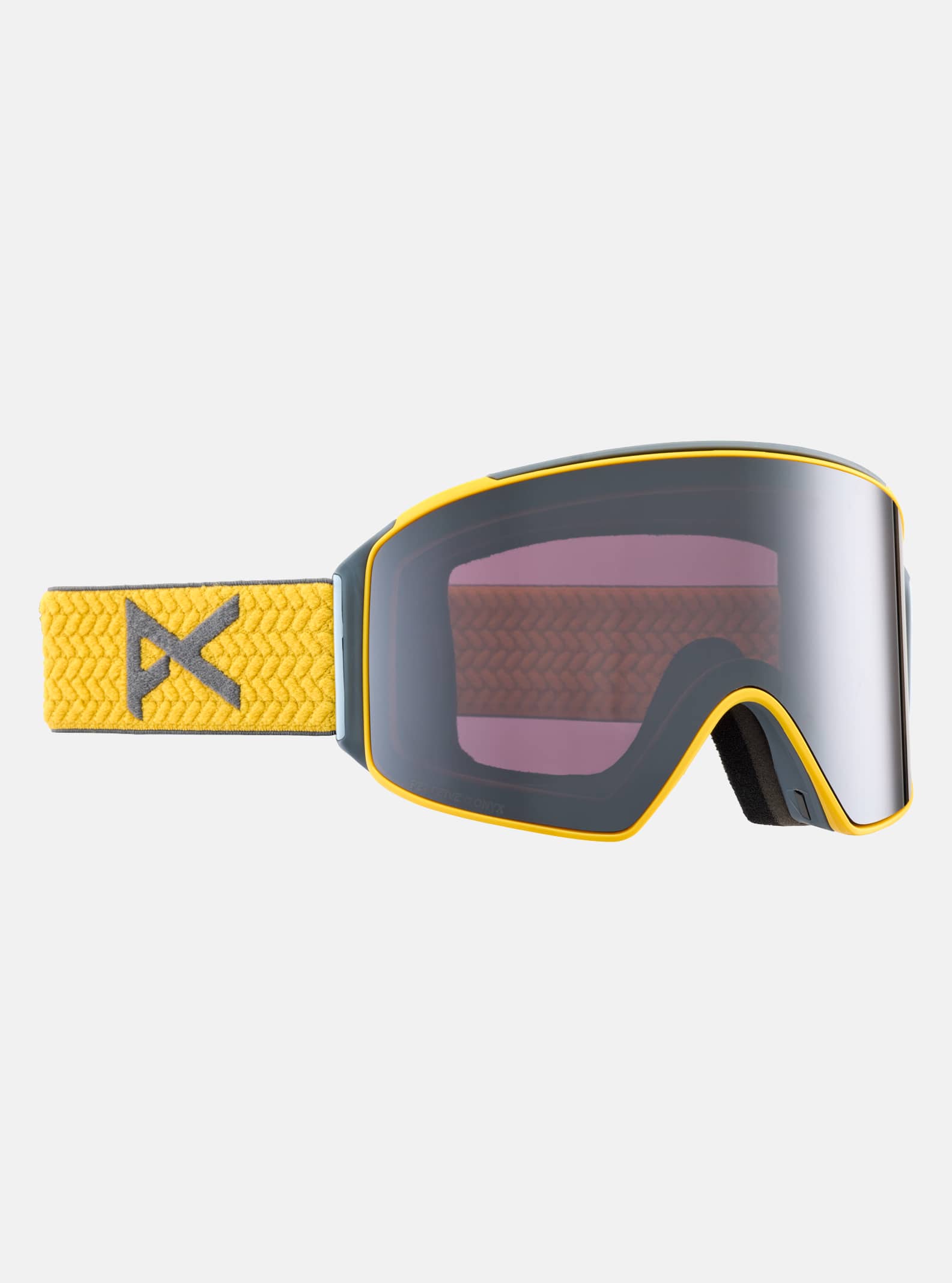 M4 Low Bridge Fit Snow Goggle (Cylindrical)
