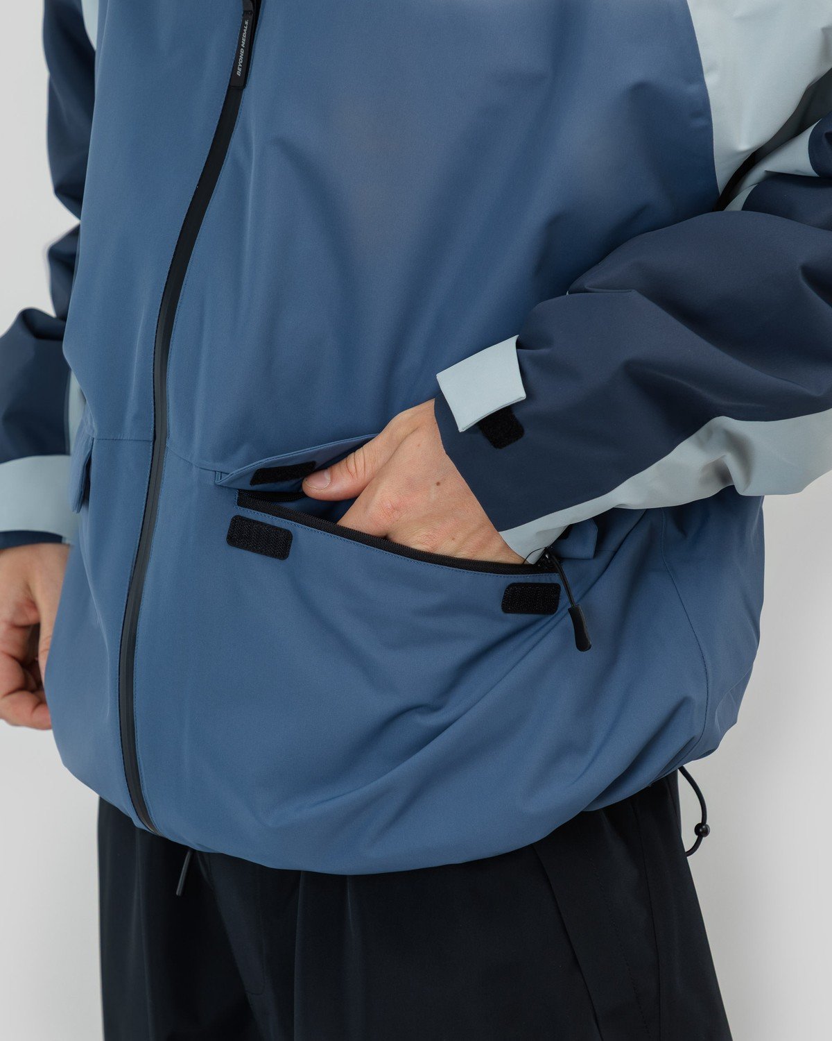 Nostalgia 2L Snowboard Jacket