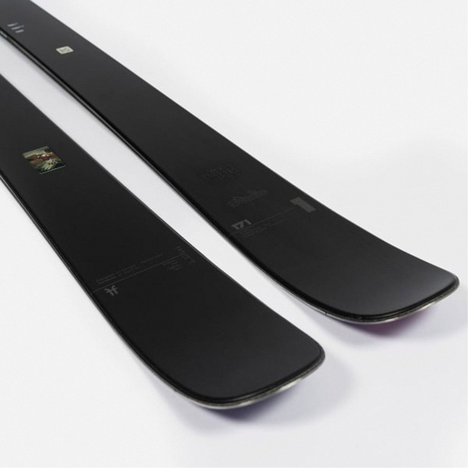 Studio 1 A-Hall Limited Edition Skis