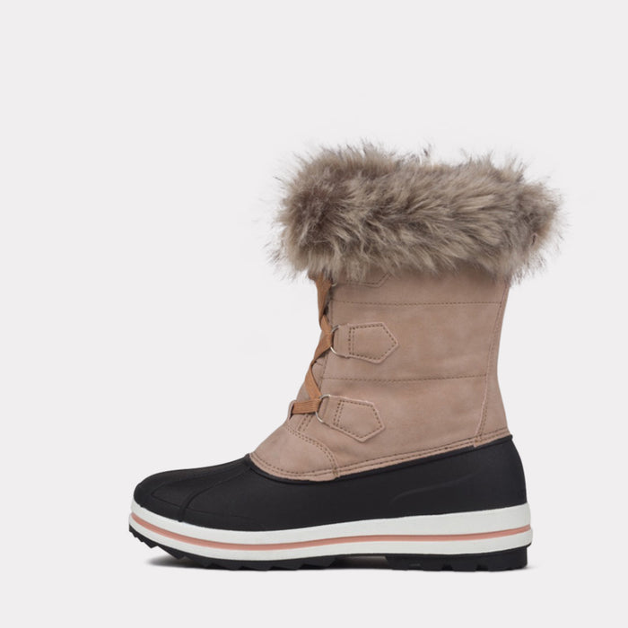 Adriana 2 Apre Boots