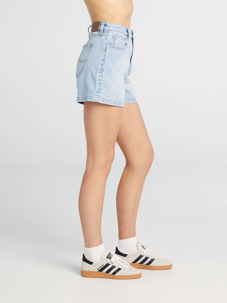 High Relaxed Short