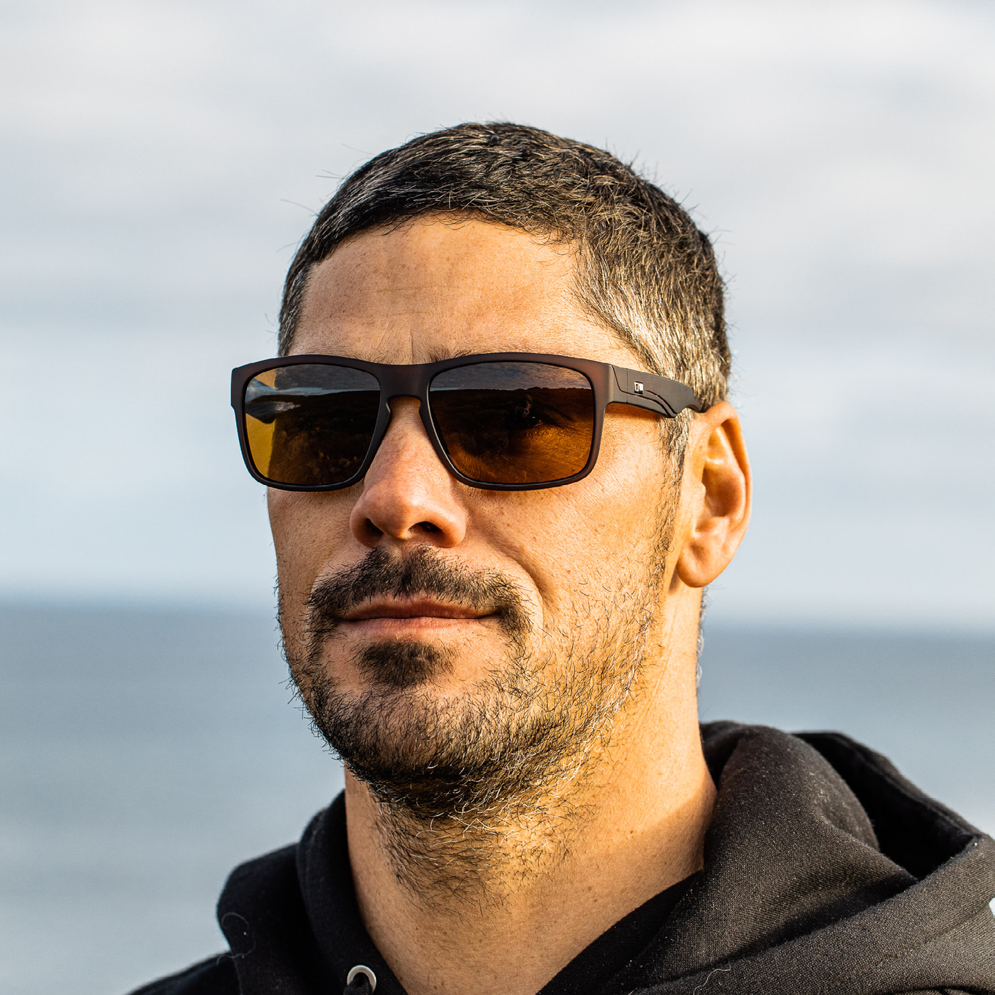 RAMBLER X - Matte Black / Grey