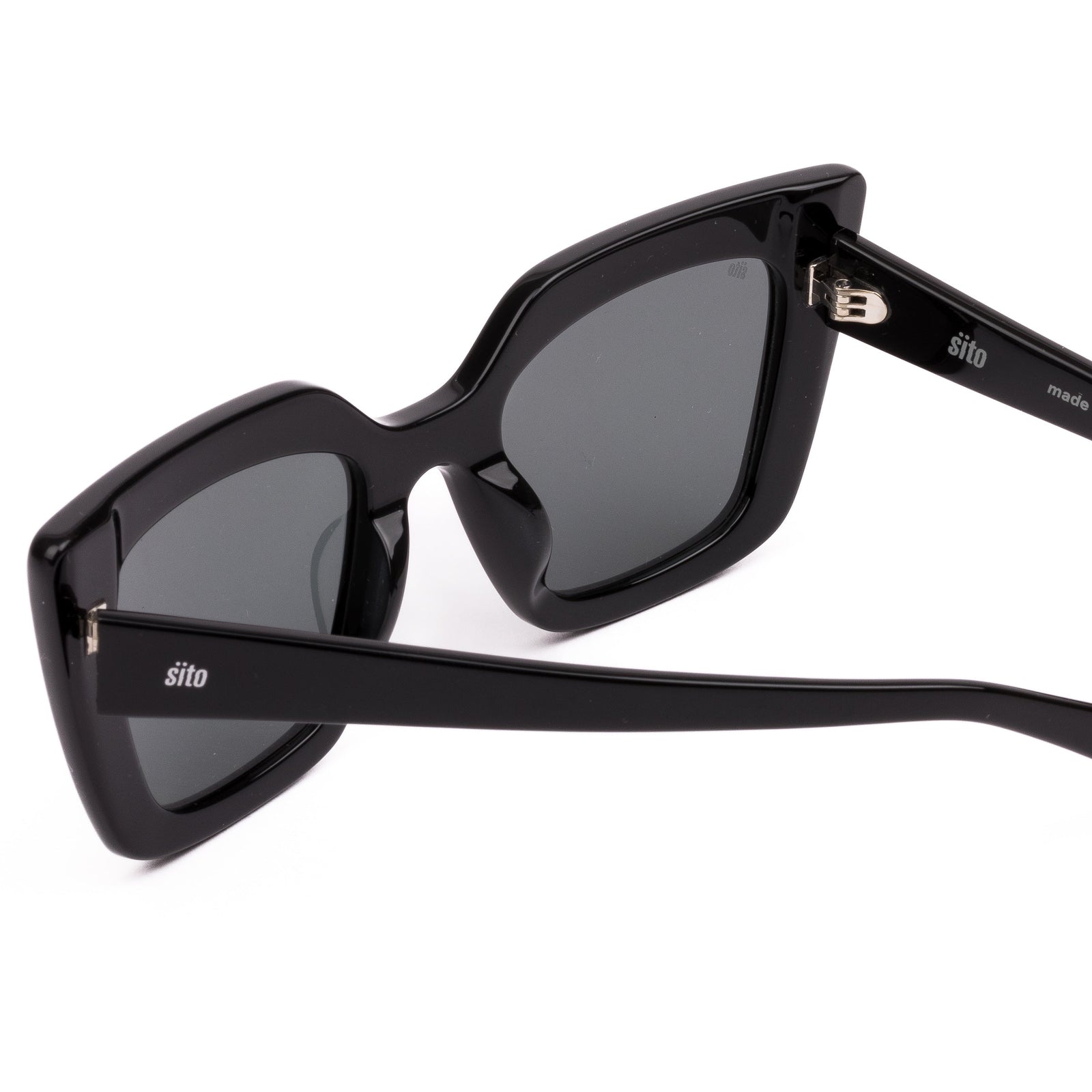 Cult Vision Black Polarised Sunglasses