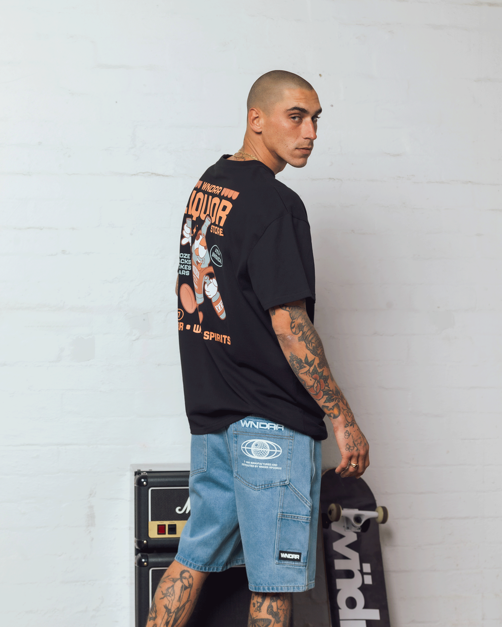 LIQUOR BOX FIT TEE - BLACK