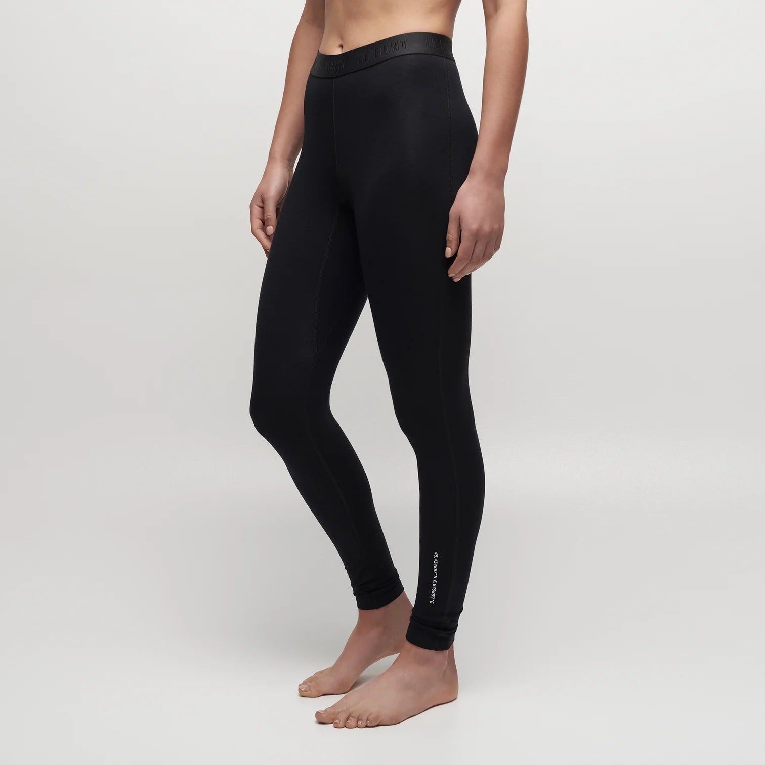Le Bent Womens Core Lightweight Thermal Bottom Black