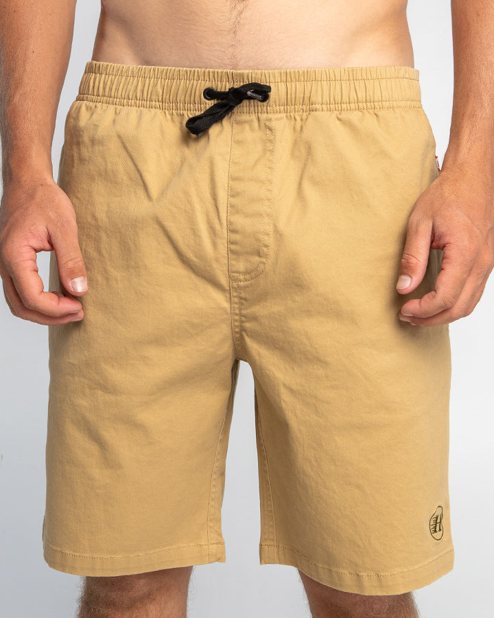 The Basic Chino 19"