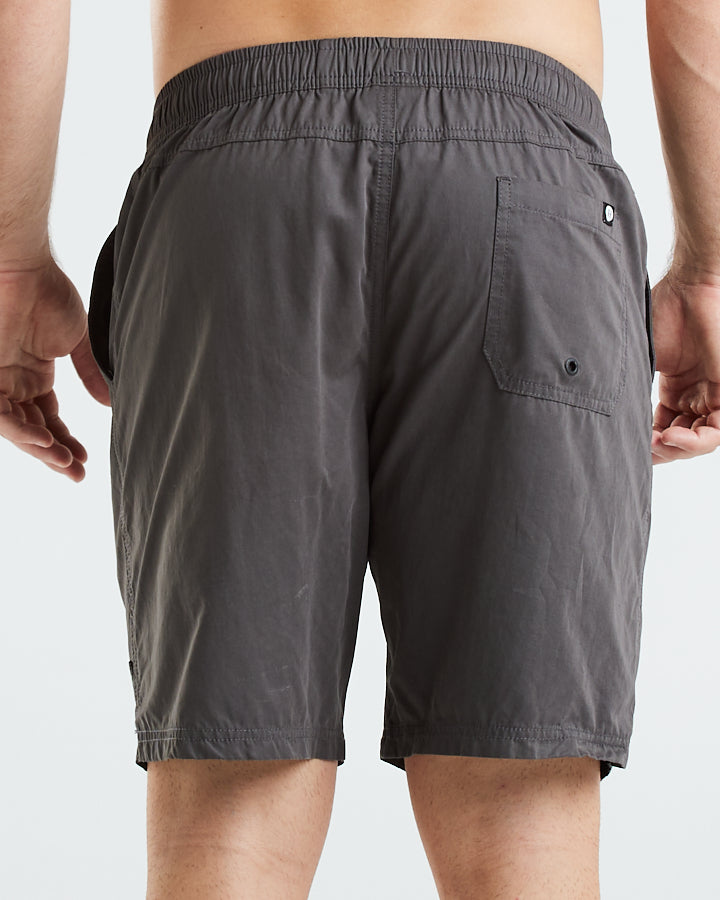 Drop The Pick Volley Short 18"