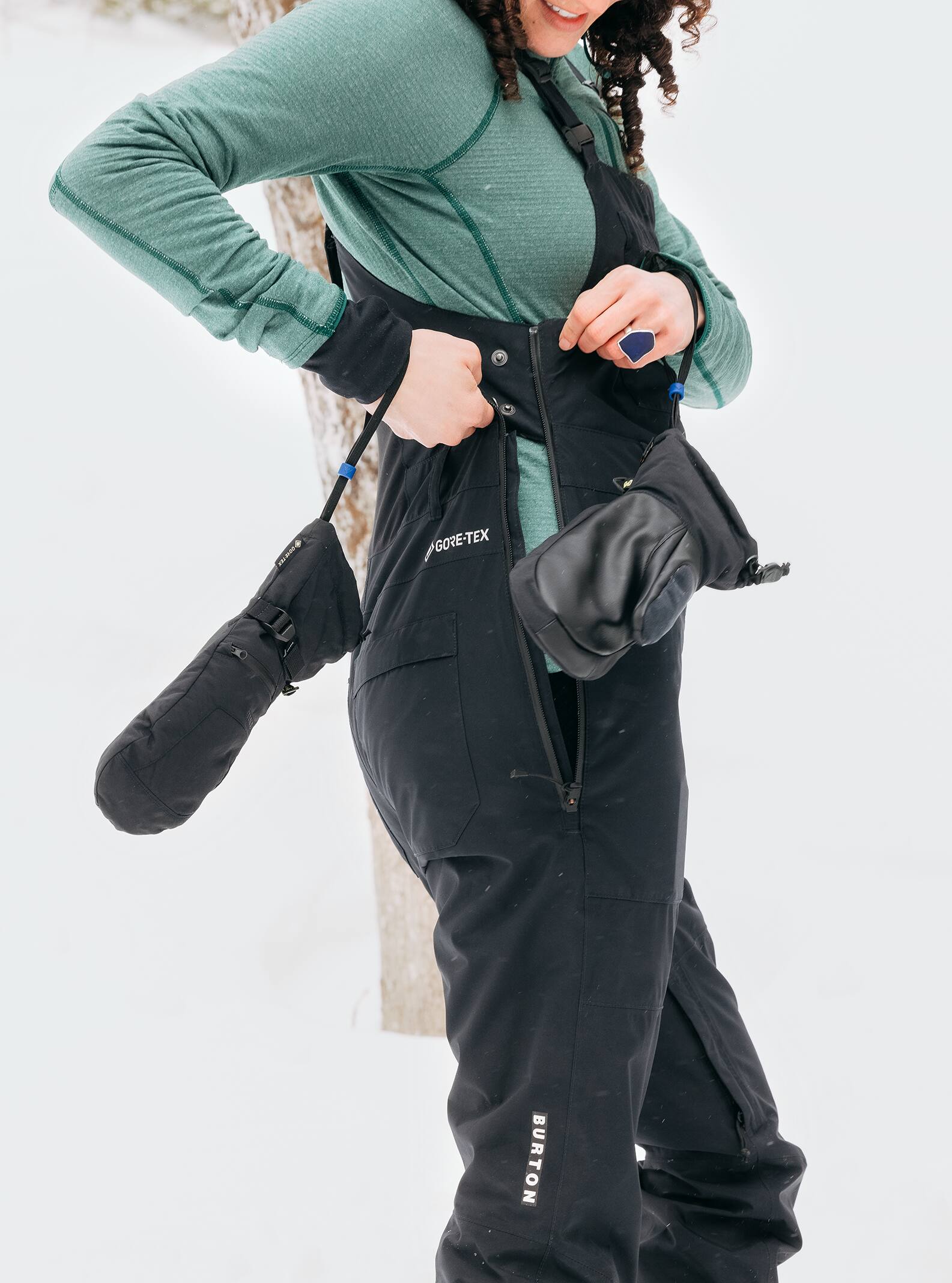 Burton Women's Burton Avalon GORE-TEX 2L Bib Pants True Black