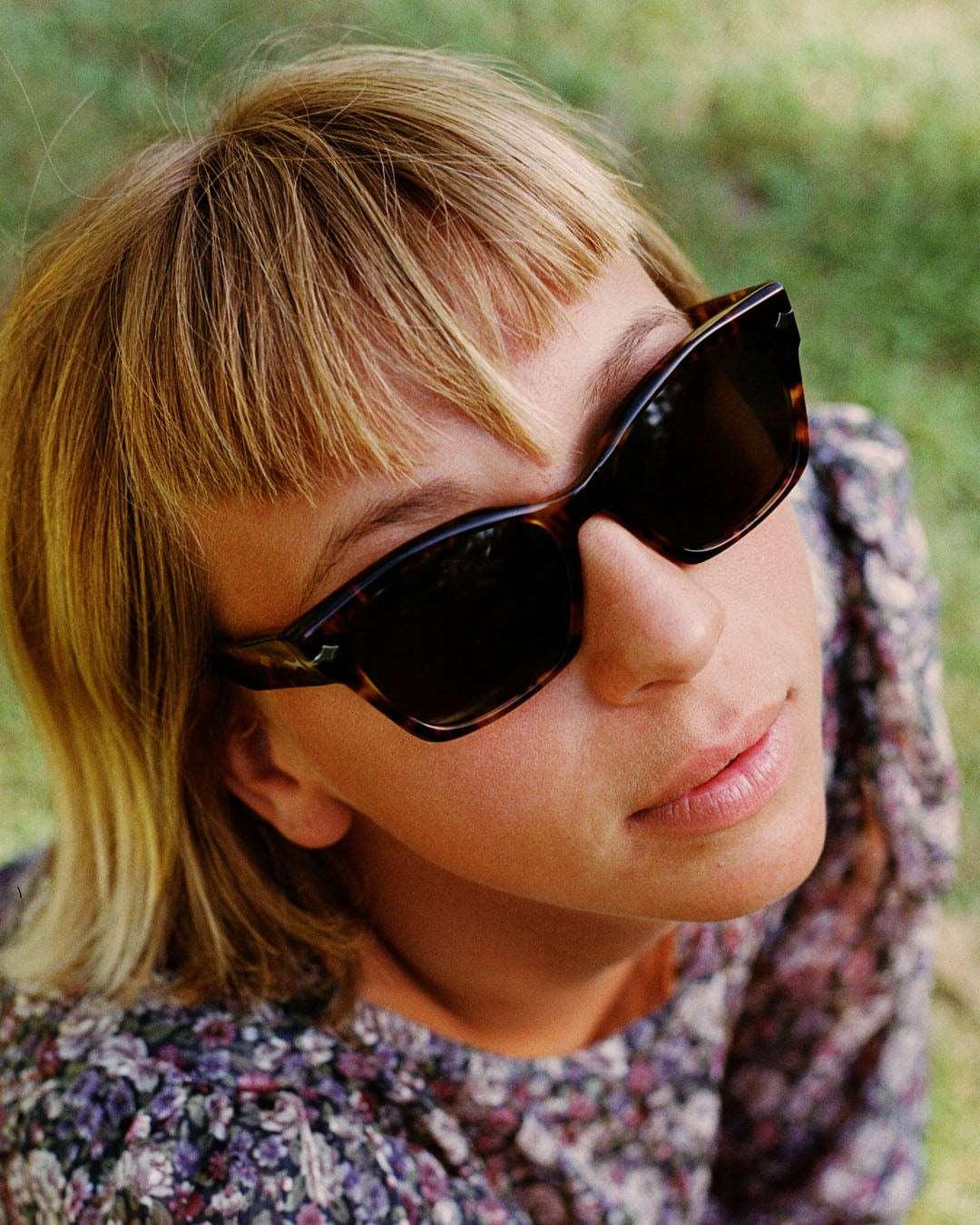 Epokhe Desire Sunglasses Tortoise Polished / Green