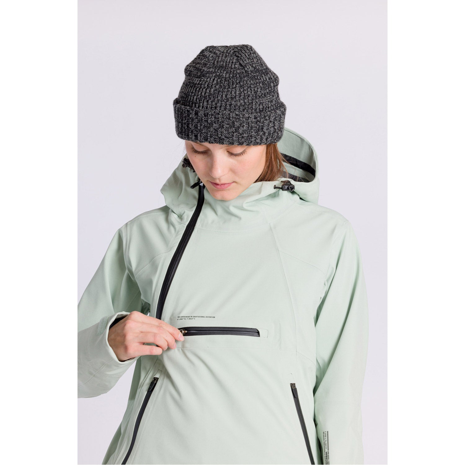 L1 Atlas Snowboard Jacket Spray