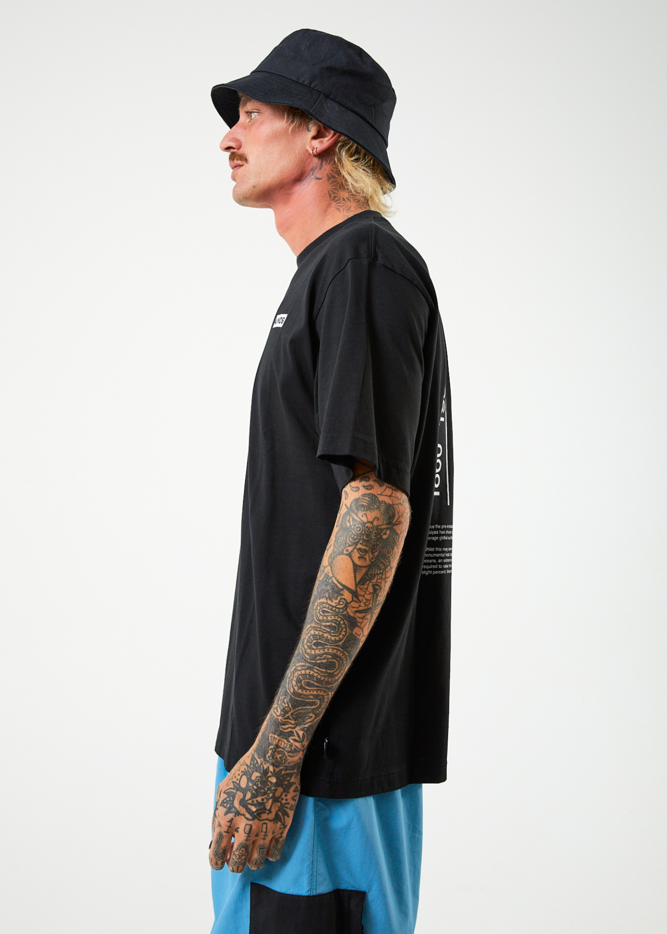 Information - Recycled Retro Graphic T-Shirt - Black