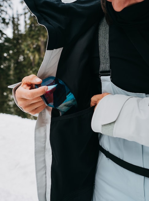 Women's [ak] Embark GORE-TEX 2L Jacket