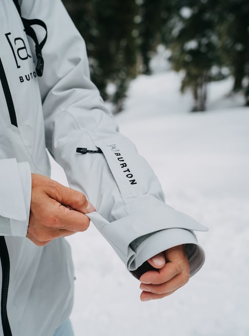 Women's [ak] Embark GORE-TEX 2L Jacket