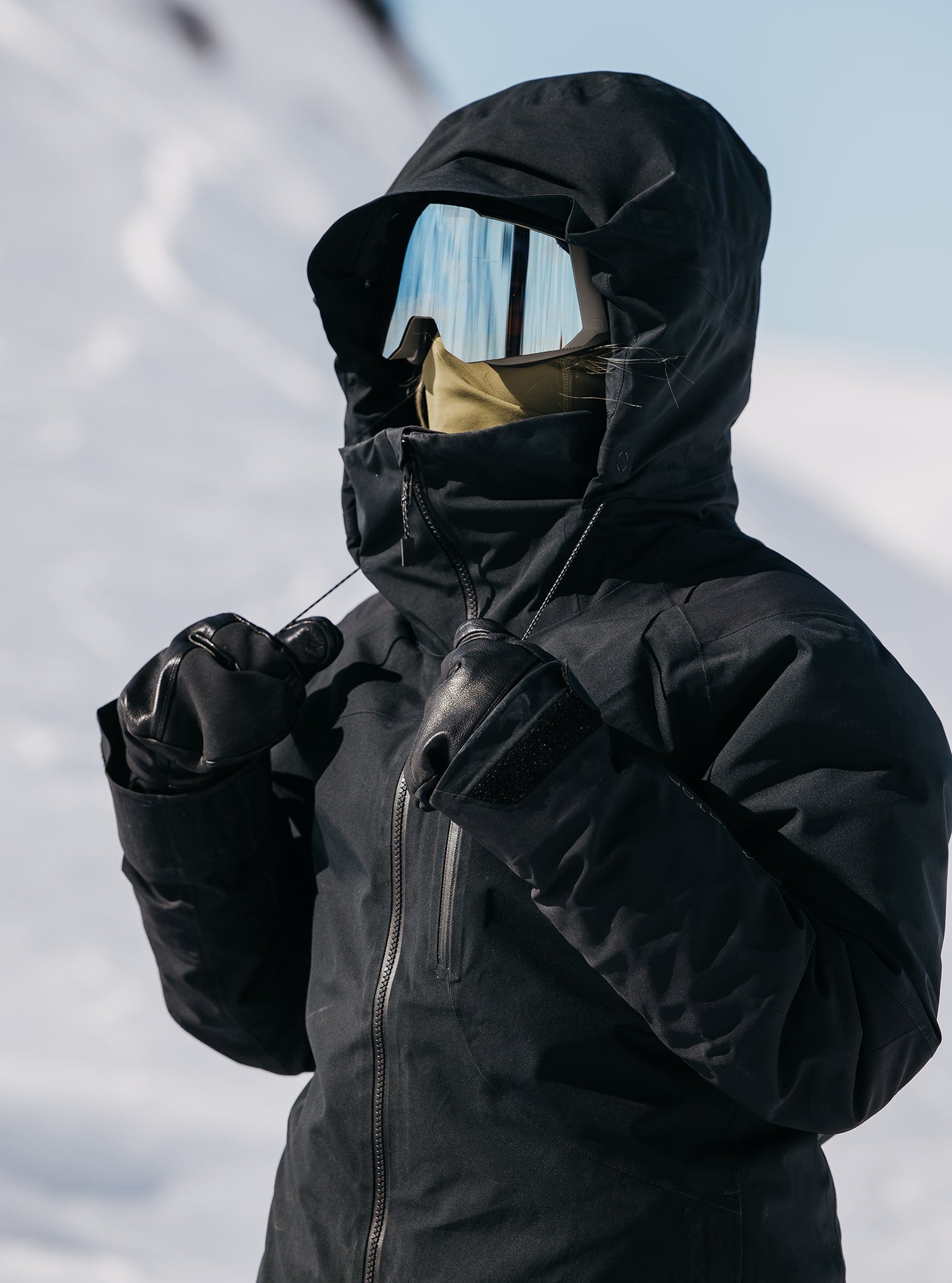 Women's [ak] Embark GORE-TEX 2L Snowboard Jacket