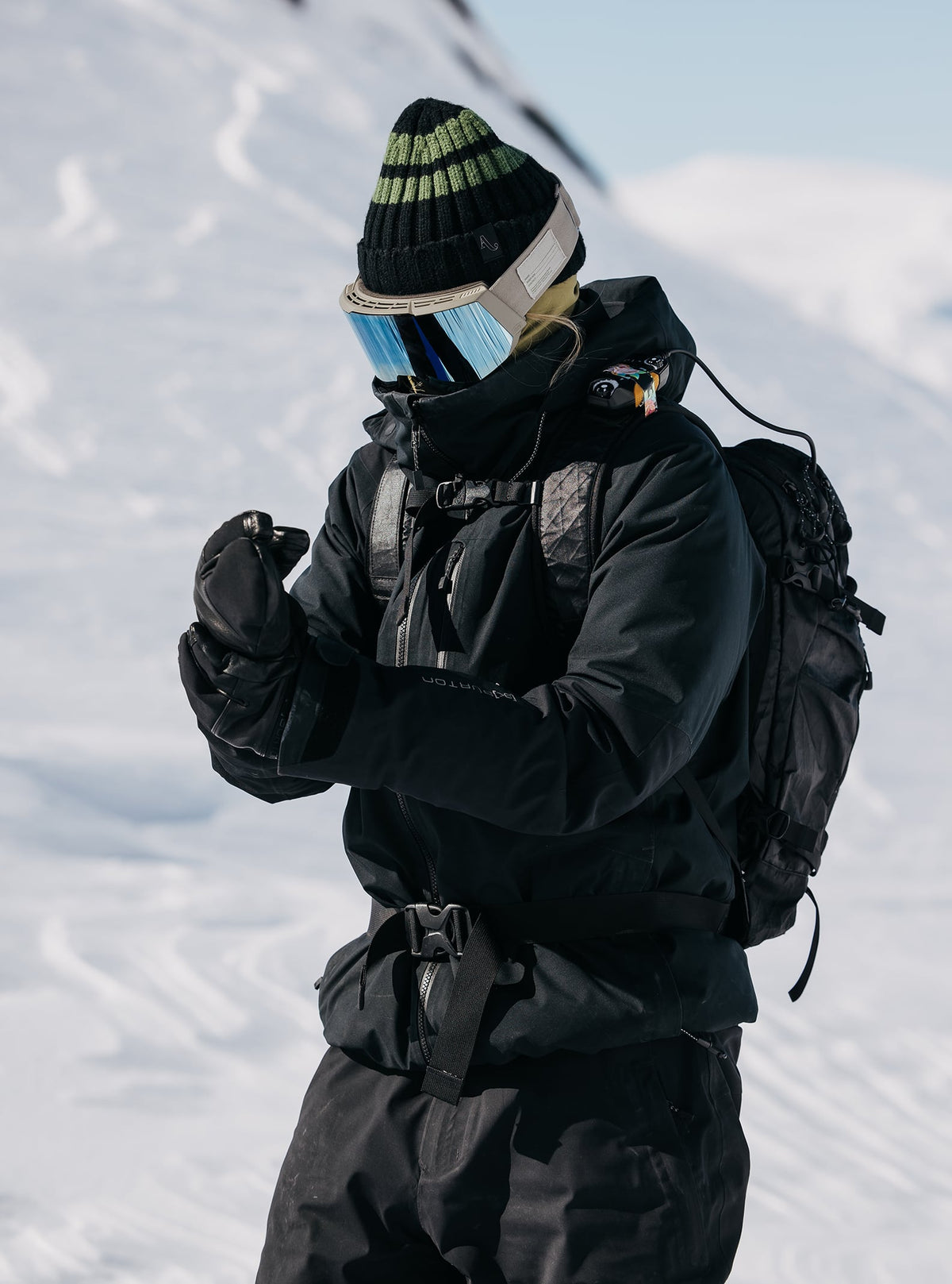 Women's [ak] Embark GORE-TEX 2L Snowboard Jacket