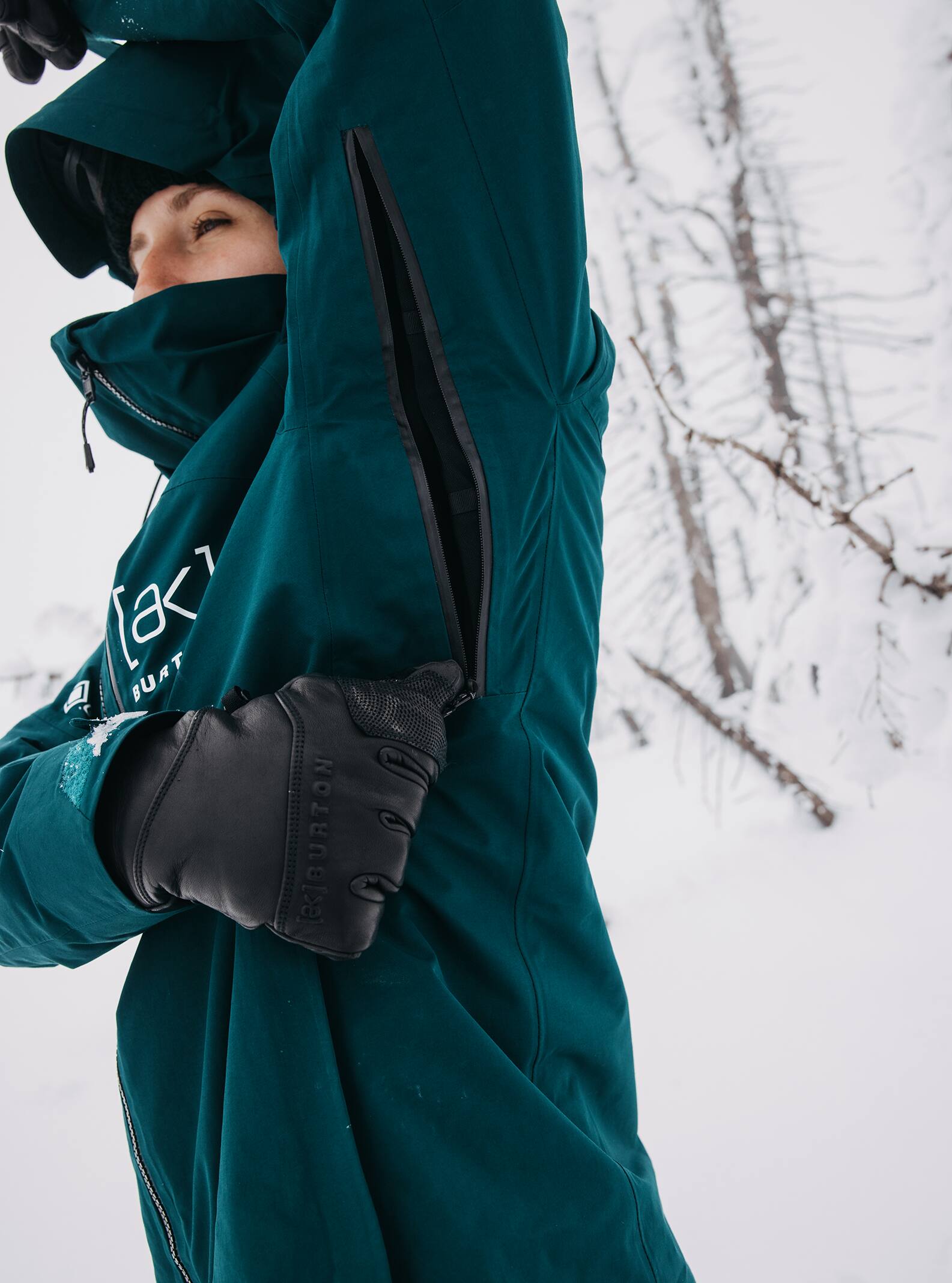 Women's [ak] Embark GORE-TEX 2L Snowboard Jacket
