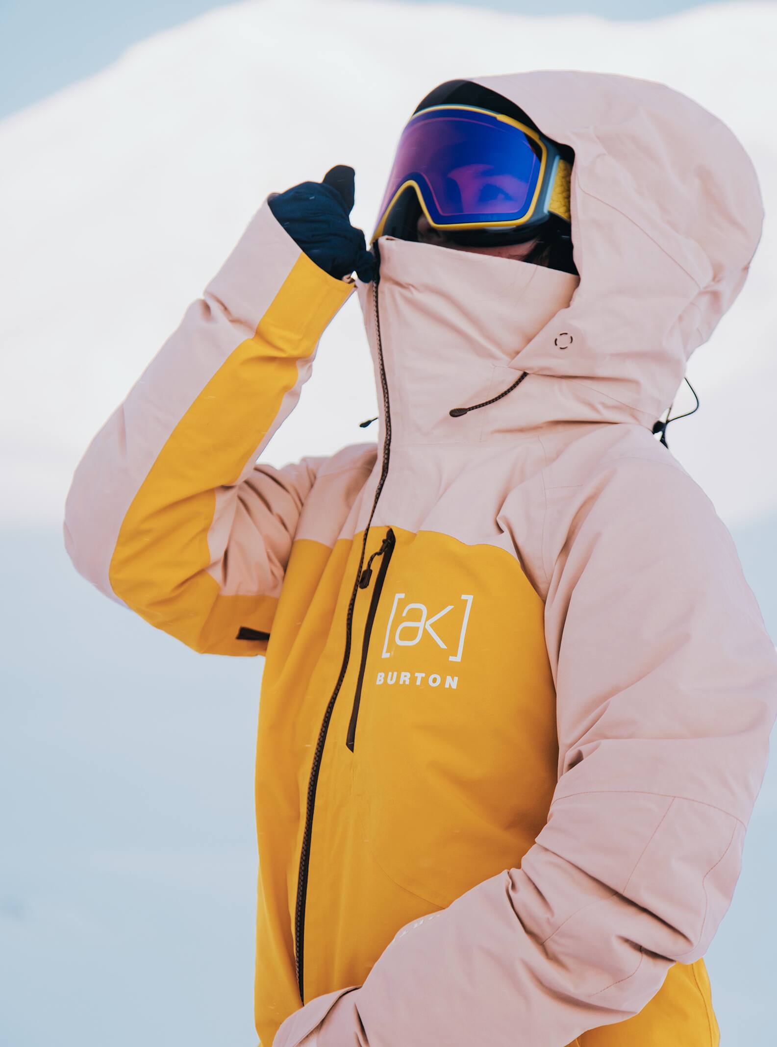 Women's [ak] Embark GORE-TEX 2L Snowboard Jacket