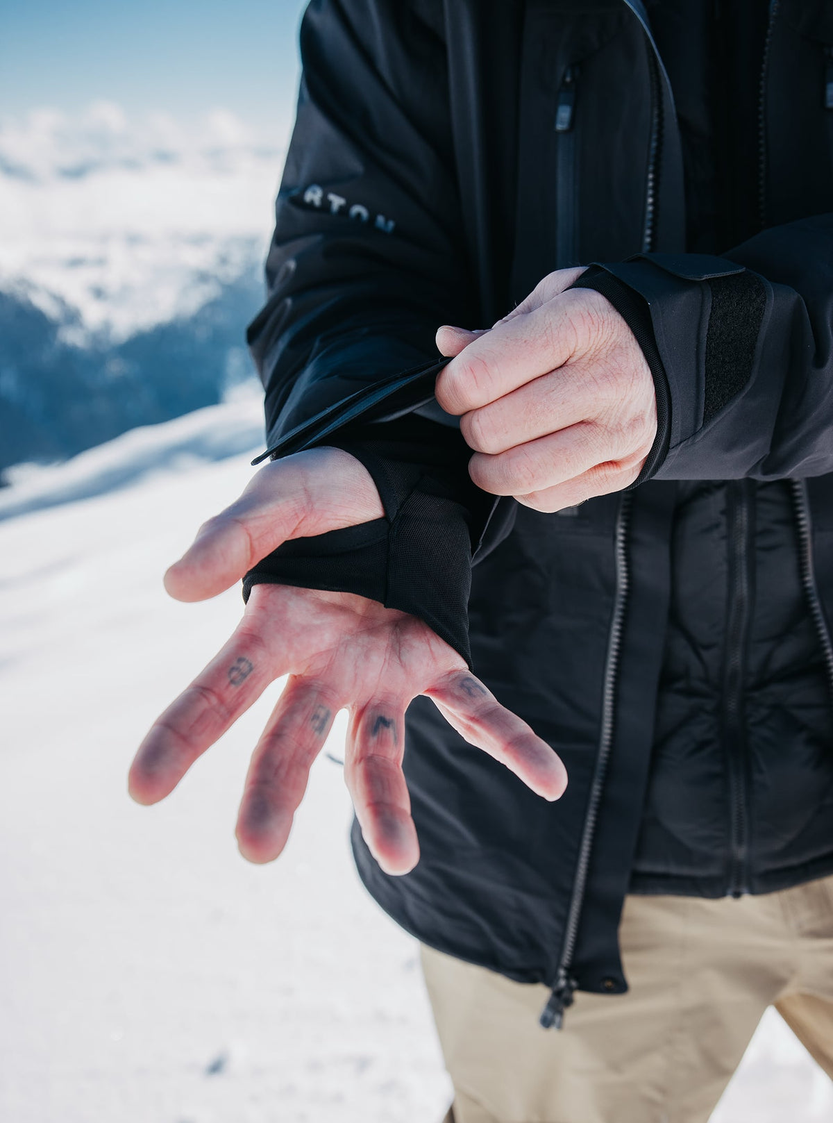 Men's [ak] Hover GORE-TEX 3L Stretch Snowboard Jacket