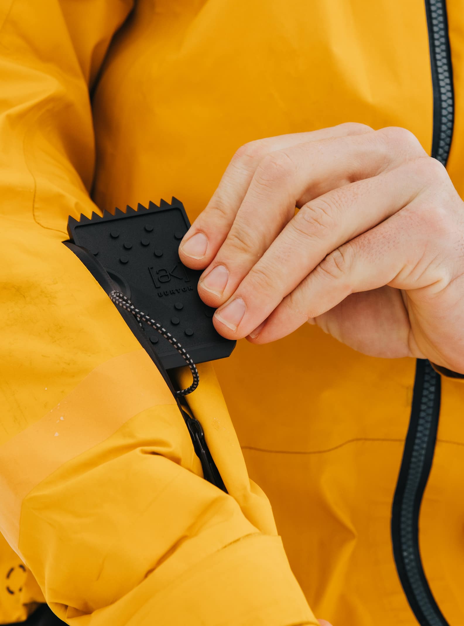 Men's [ak] Tusk GORE-TEX PRO 3L Snowboard Jacket