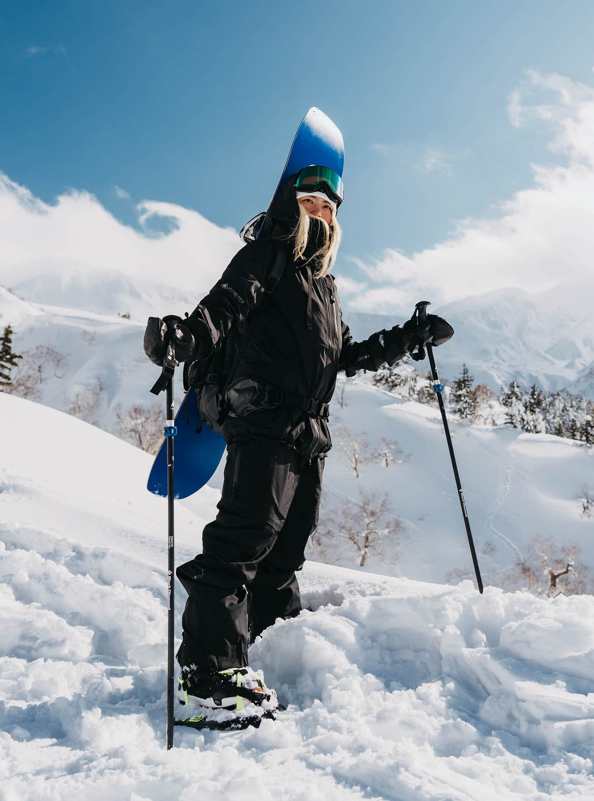 Women's [ak] Upshift GORE-TEX 2L Snowboard Jacket