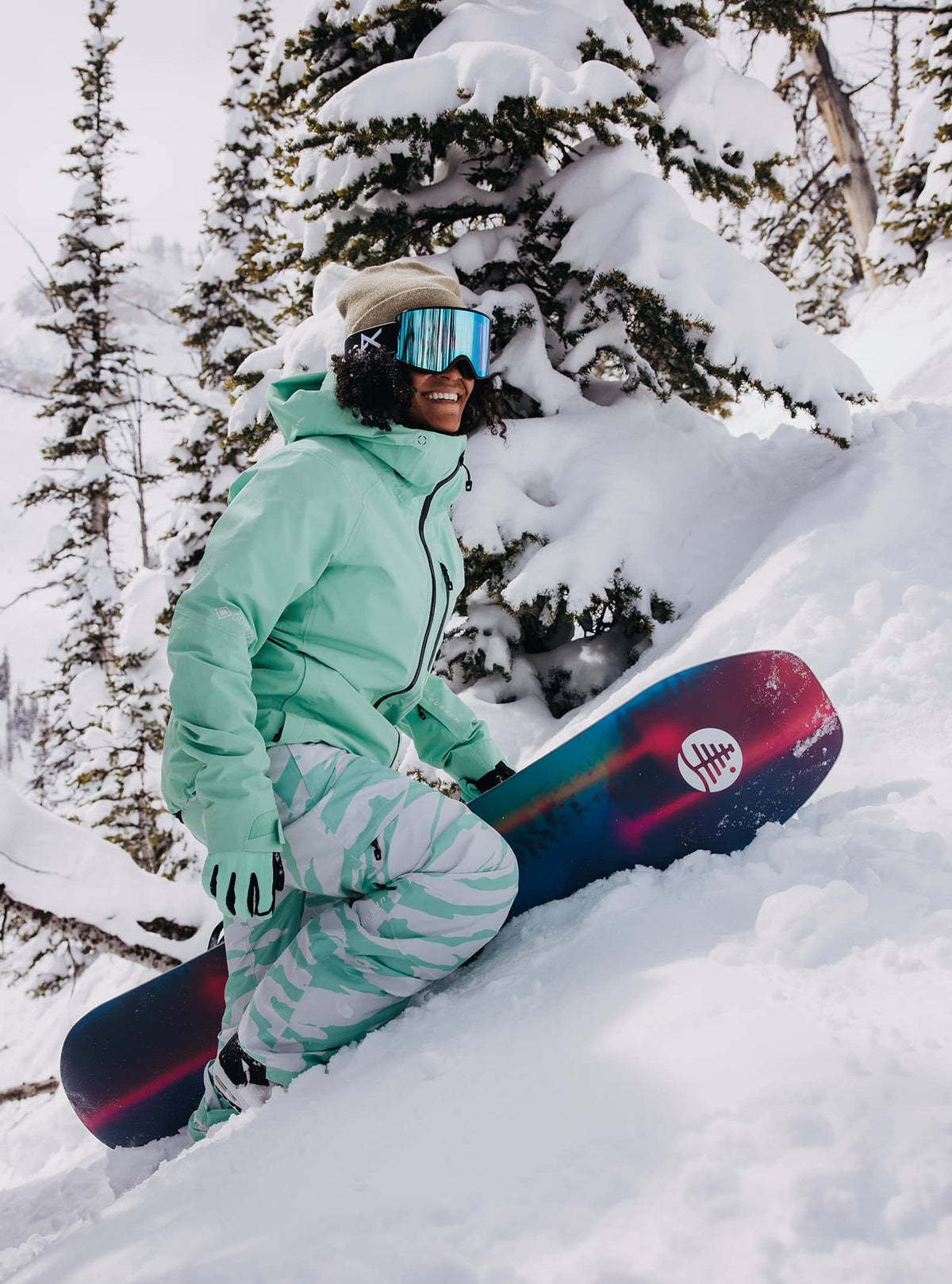 Women's [ak] Upshift GORE-TEX 2L Snowboard Jacket