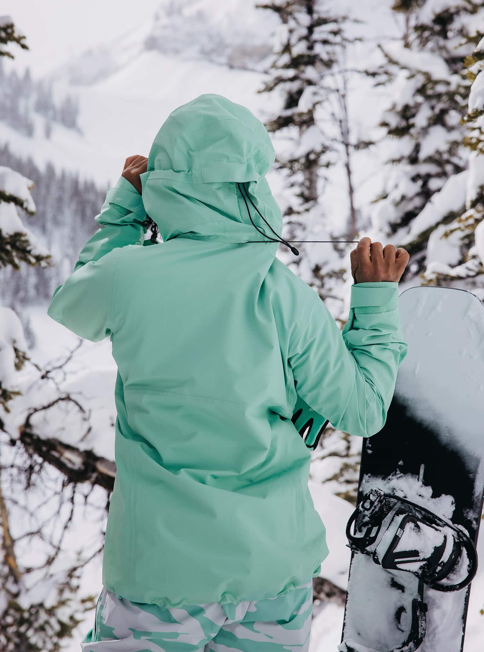 Women's [ak] Upshift GORE-TEX 2L Snowboard Jacket