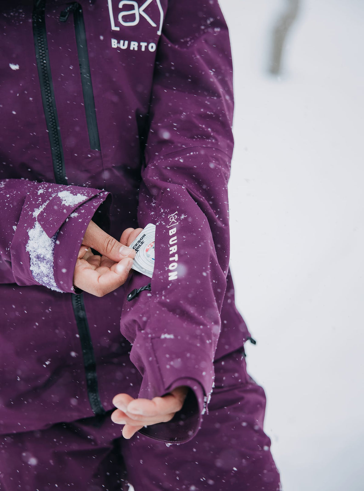 Women's [ak] Upshift GORE-TEX 2L Snowboard Jacket
