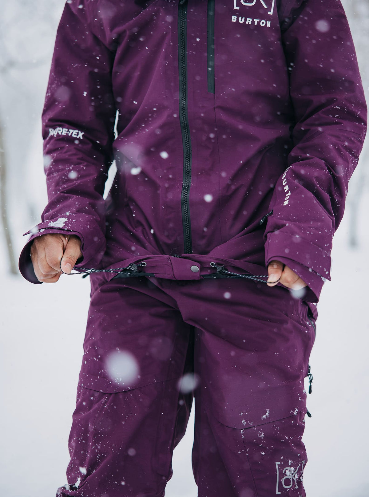 Women's [ak] Upshift GORE-TEX 2L Snowboard Jacket