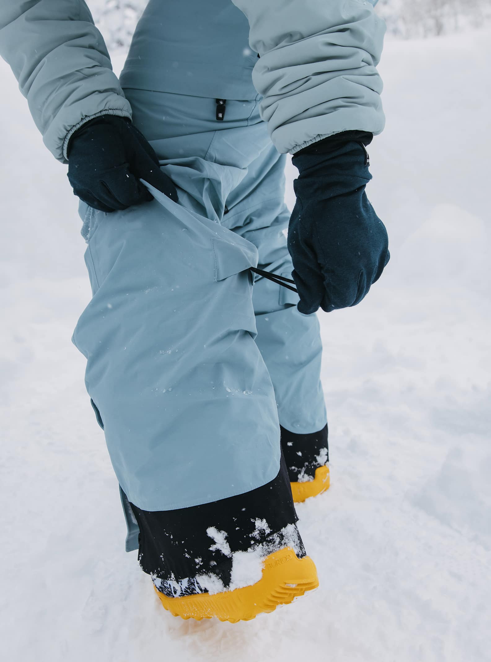 Women's [ak] Kimmy GORE-TEX 2L Bib Snowboard Pants