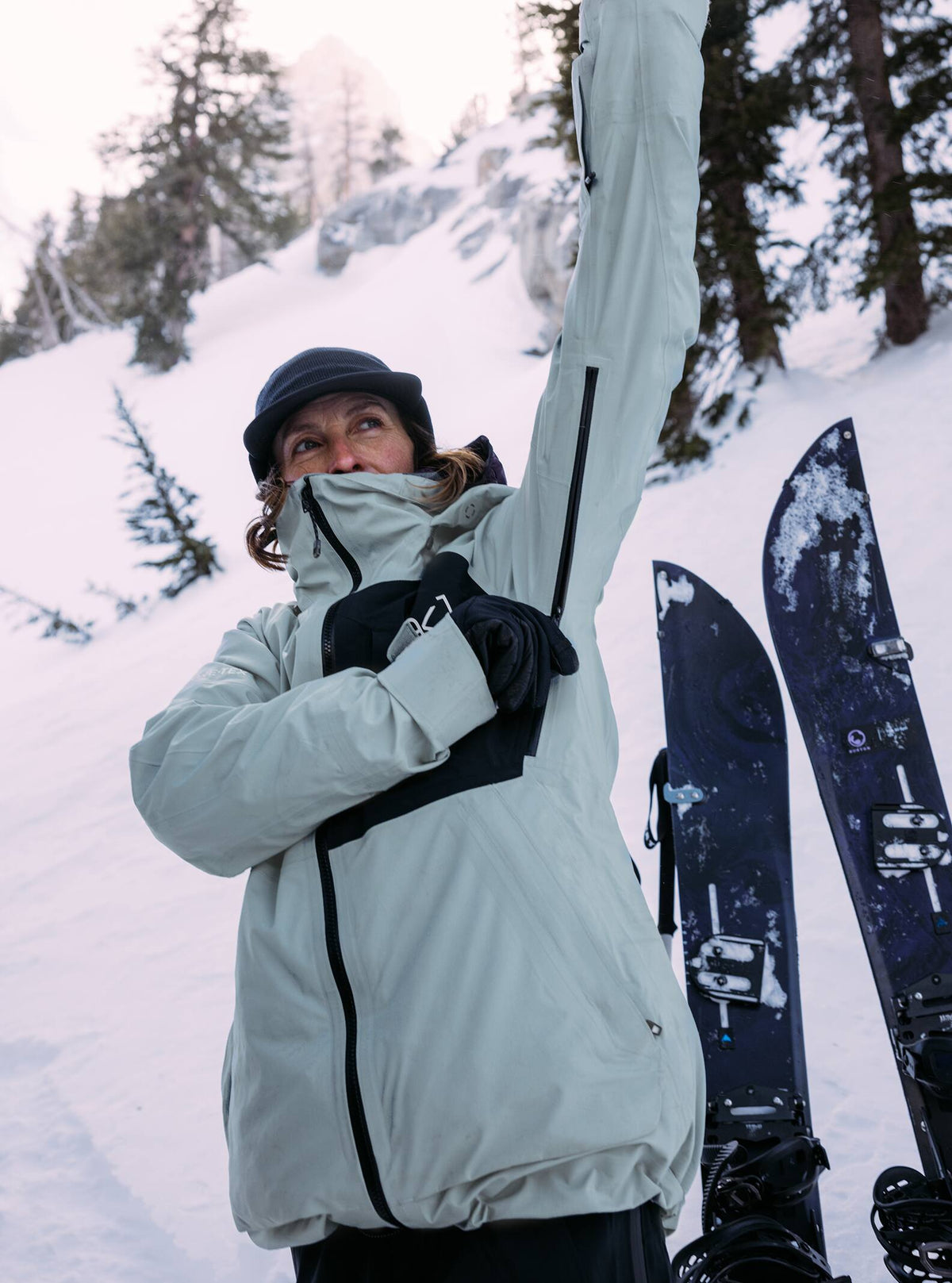 Women's [ak] Kimmy GORE-TEX 3L Stretch Snowboard Jacket
