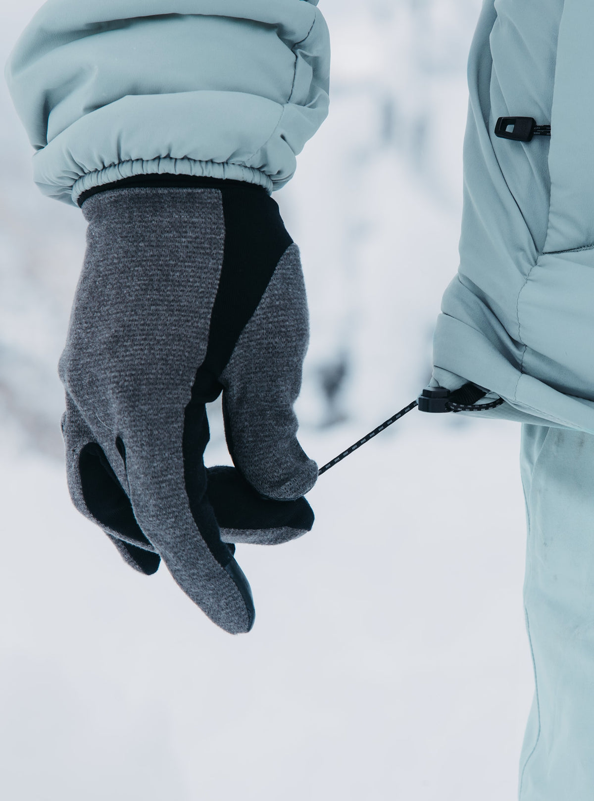 Men's [ak] Helium Hooded Stretch Insulated Jacket