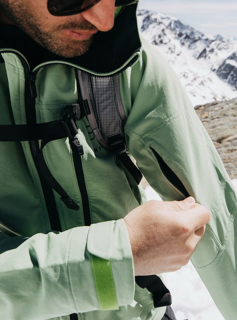 Men's [ak] Softshell Jacket