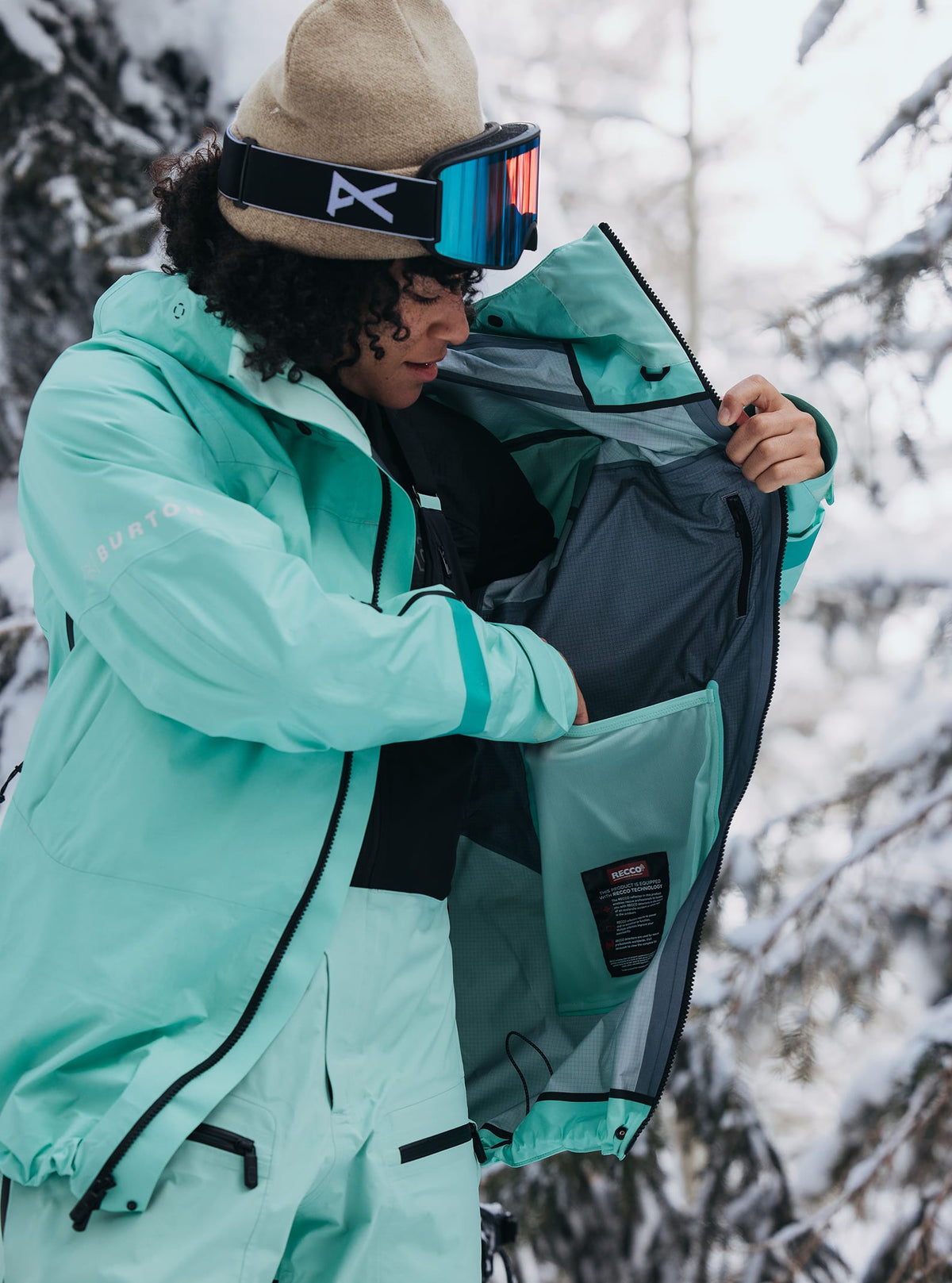 Women's [ak] Tusk GORE-TEX PRO 3L Snowboard Jacket