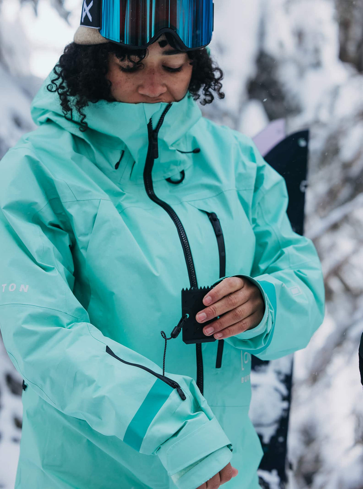 Women's [ak] Tusk GORE-TEX PRO 3L Snowboard Jacket