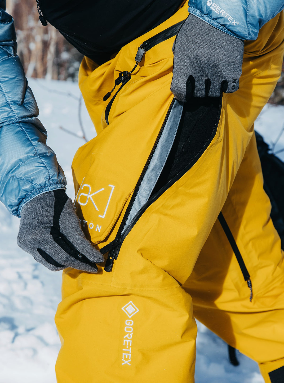 Men's [ak] Kalausi GORE-TEX C-KNIT 3L Bib Snowboard Pants