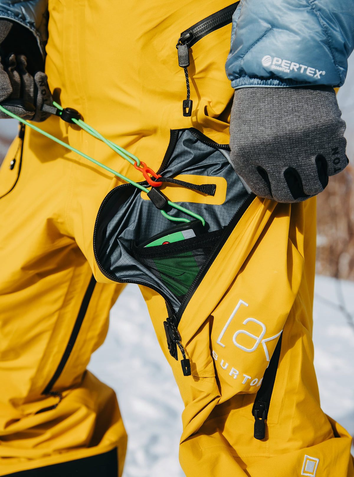 Men's [ak] Kalausi GORE-TEX C-KNIT 3L Bib Snowboard Pants