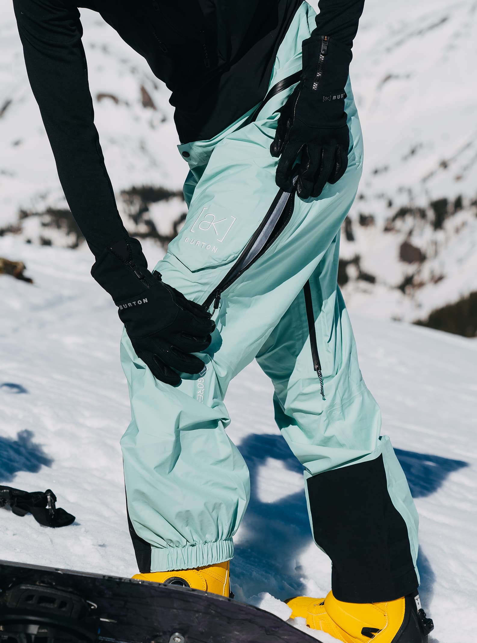 Women's [ak] Kalausi GORE-TEX C-KNIT 3L Bib Snowboard Pants