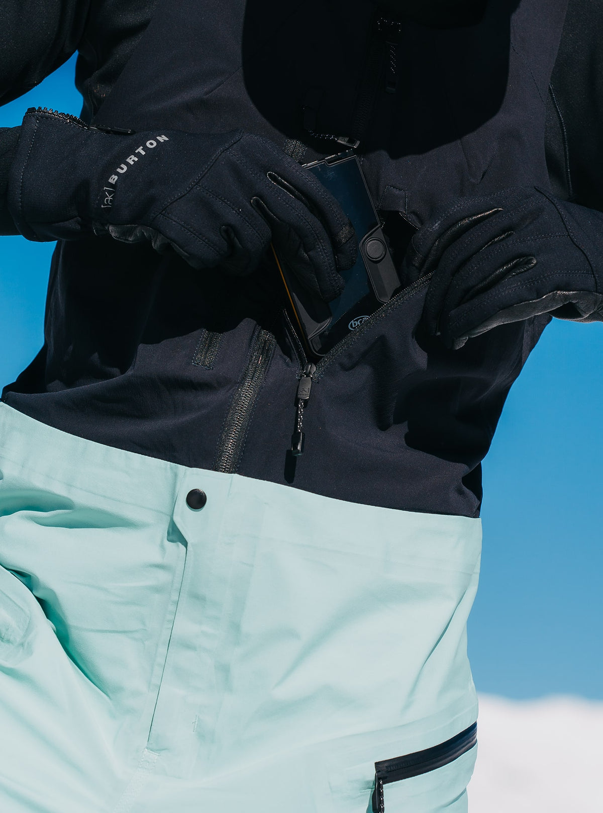 Women's [ak] Kalausi GORE-TEX C-KNIT 3L Bib Snowboard Pants