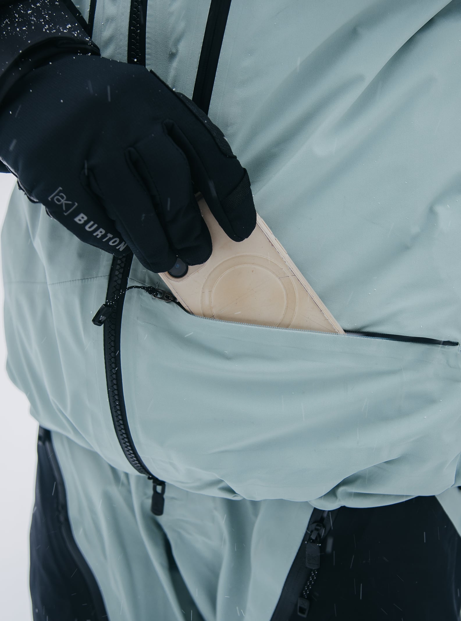 Men's [ak] Tuvak GORE-TEX C-KNIT 3L Snowboard Jacket