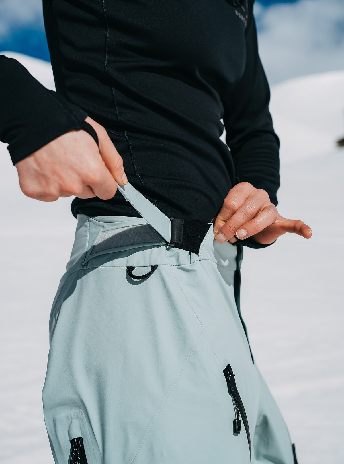 Women's [ak] Tuvak GORE-TEX C-KNIT 3L Snowboard Pants