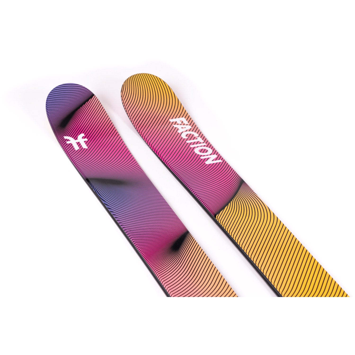Studio 2 Skis