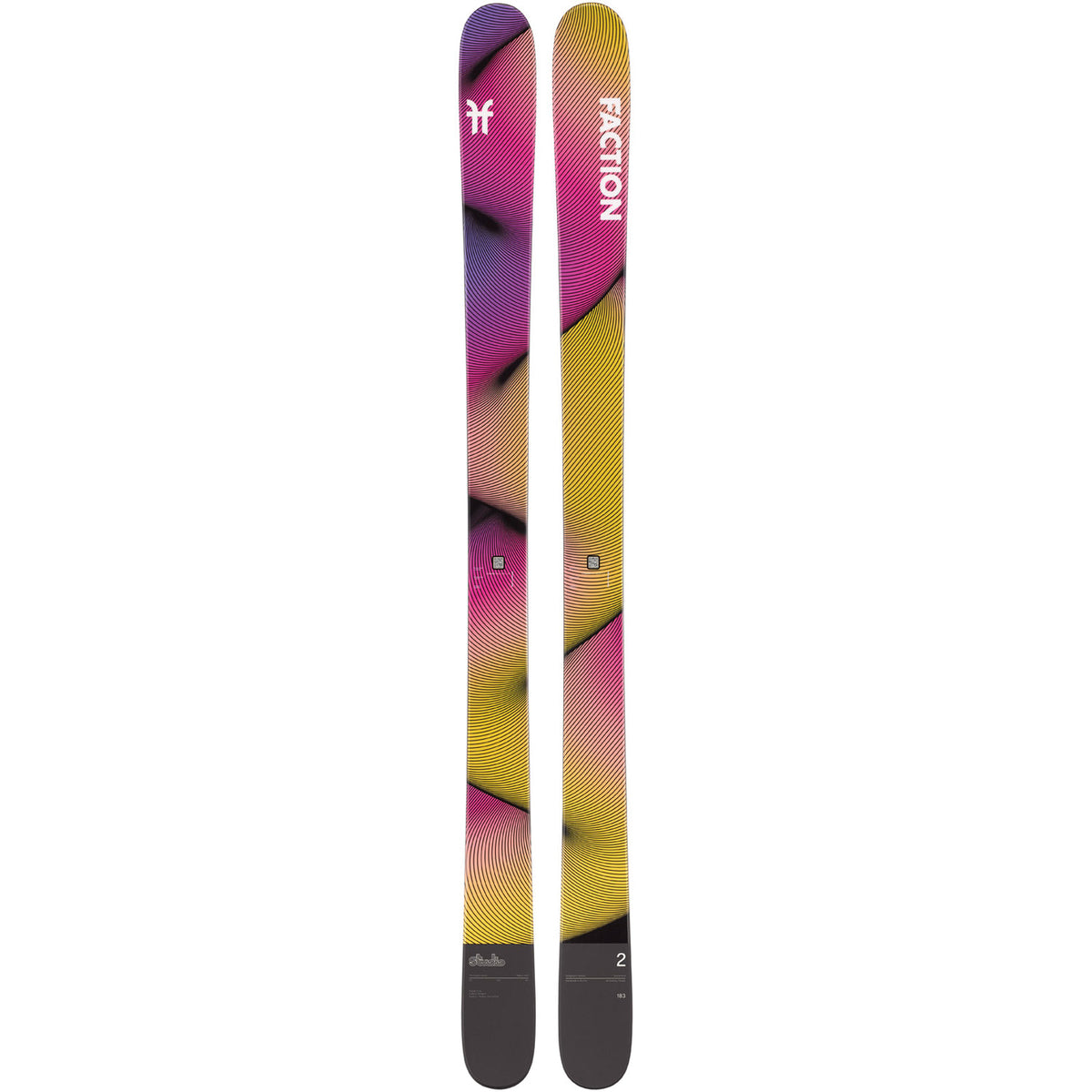 Studio 2 Skis