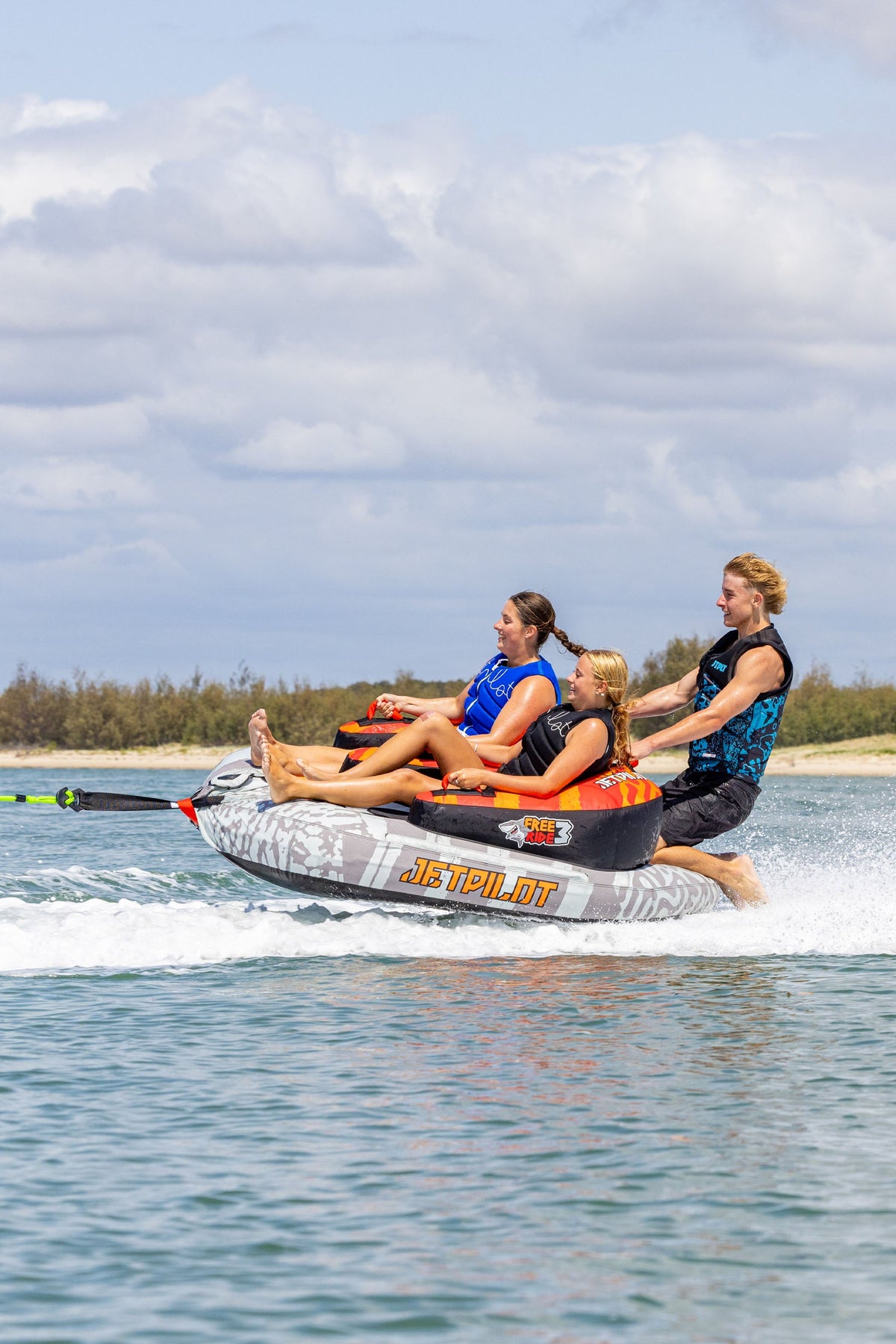 Freeride 3 Person Towable Tube