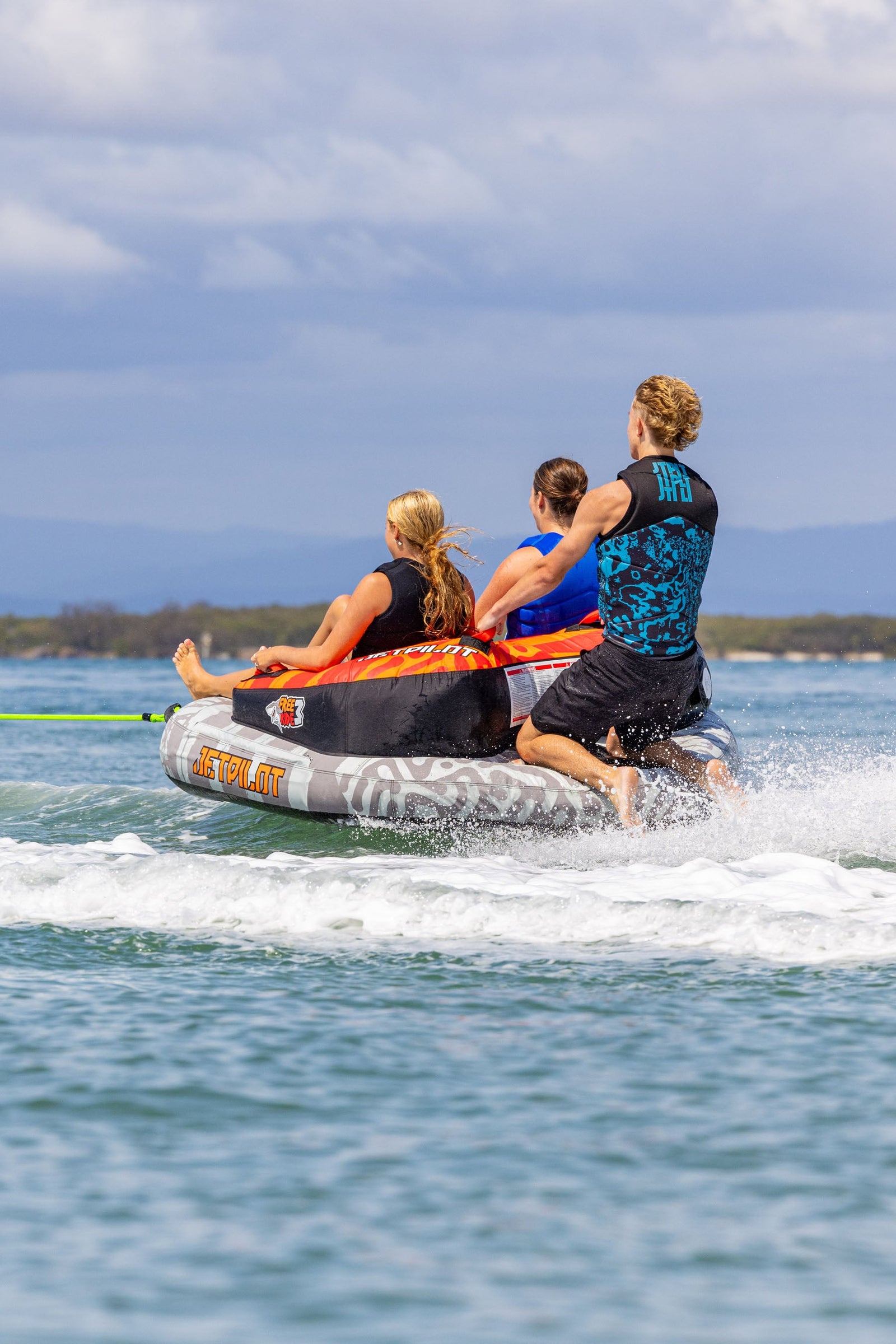 Freeride 3 Person Towable Tube