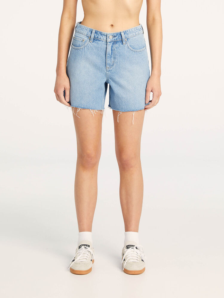 90s Mid Straight Short