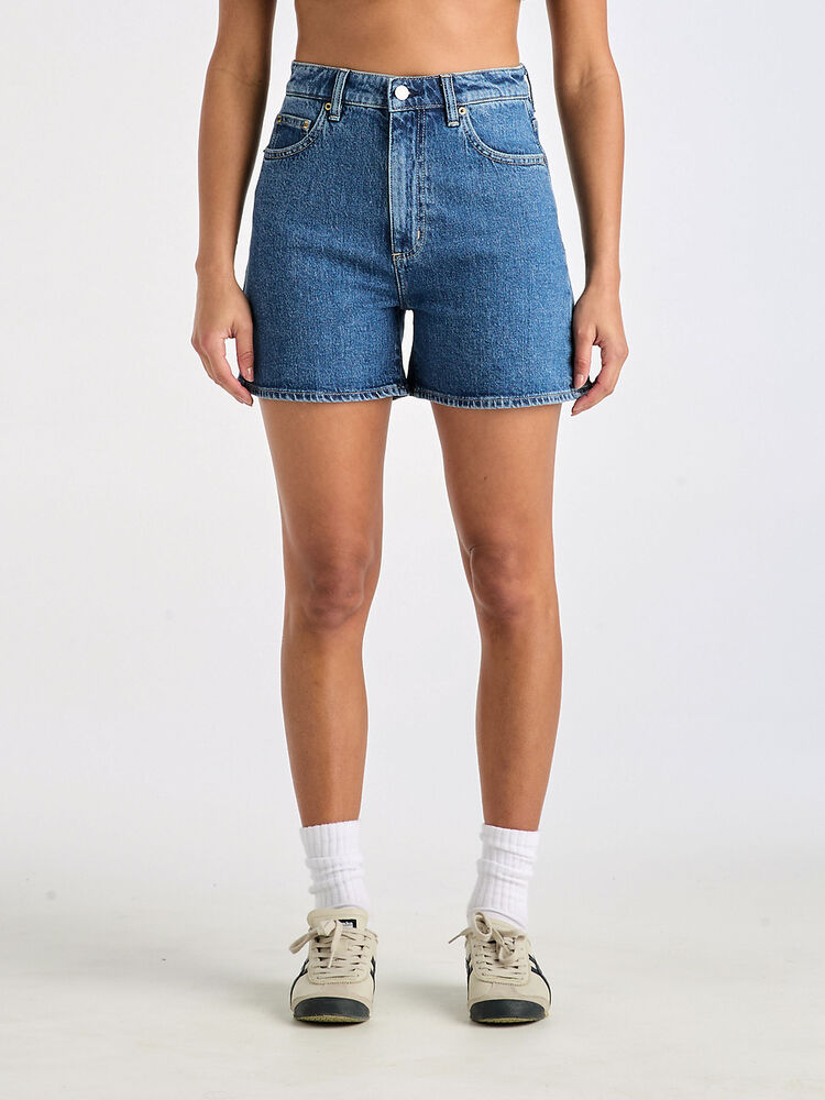 High Mom Slim Short