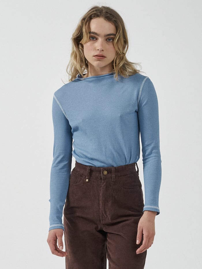 Inverse Hemp Turtleneck