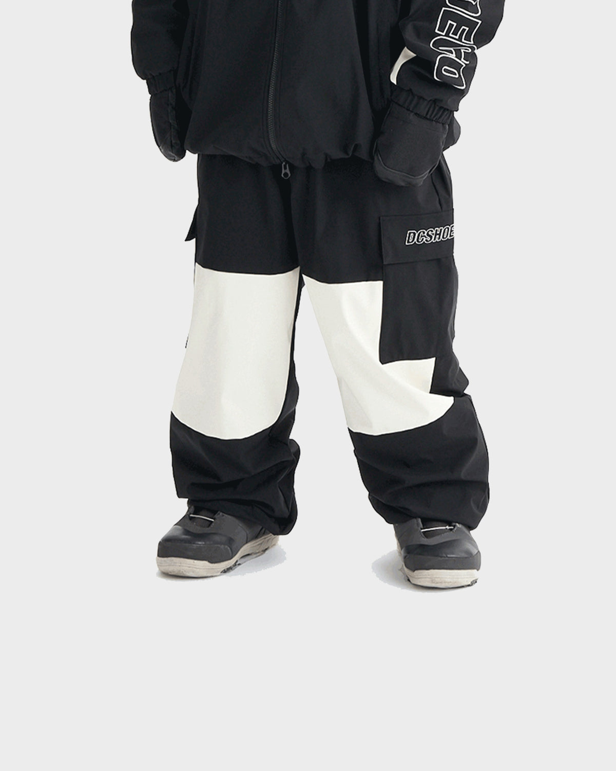 24 DC Snow Cargo Block Pants