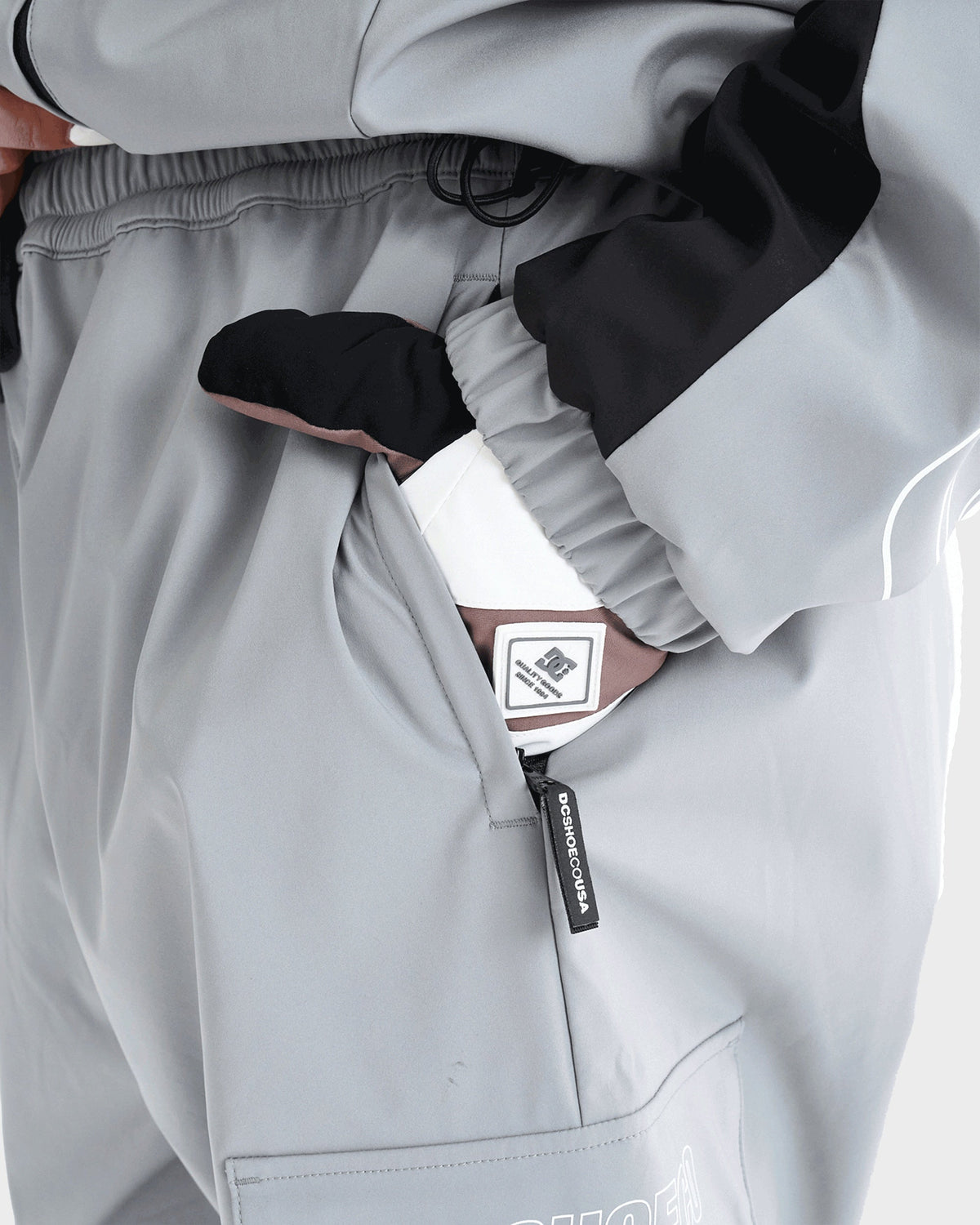 24 DC Snow Cargo Block Pants