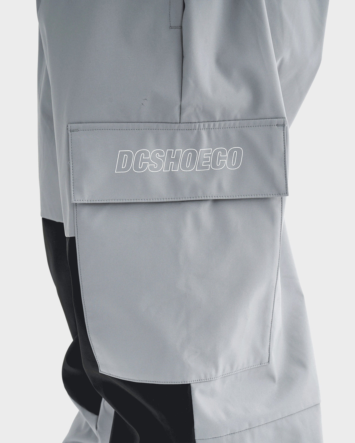 24 DC Snow Cargo Block Pants